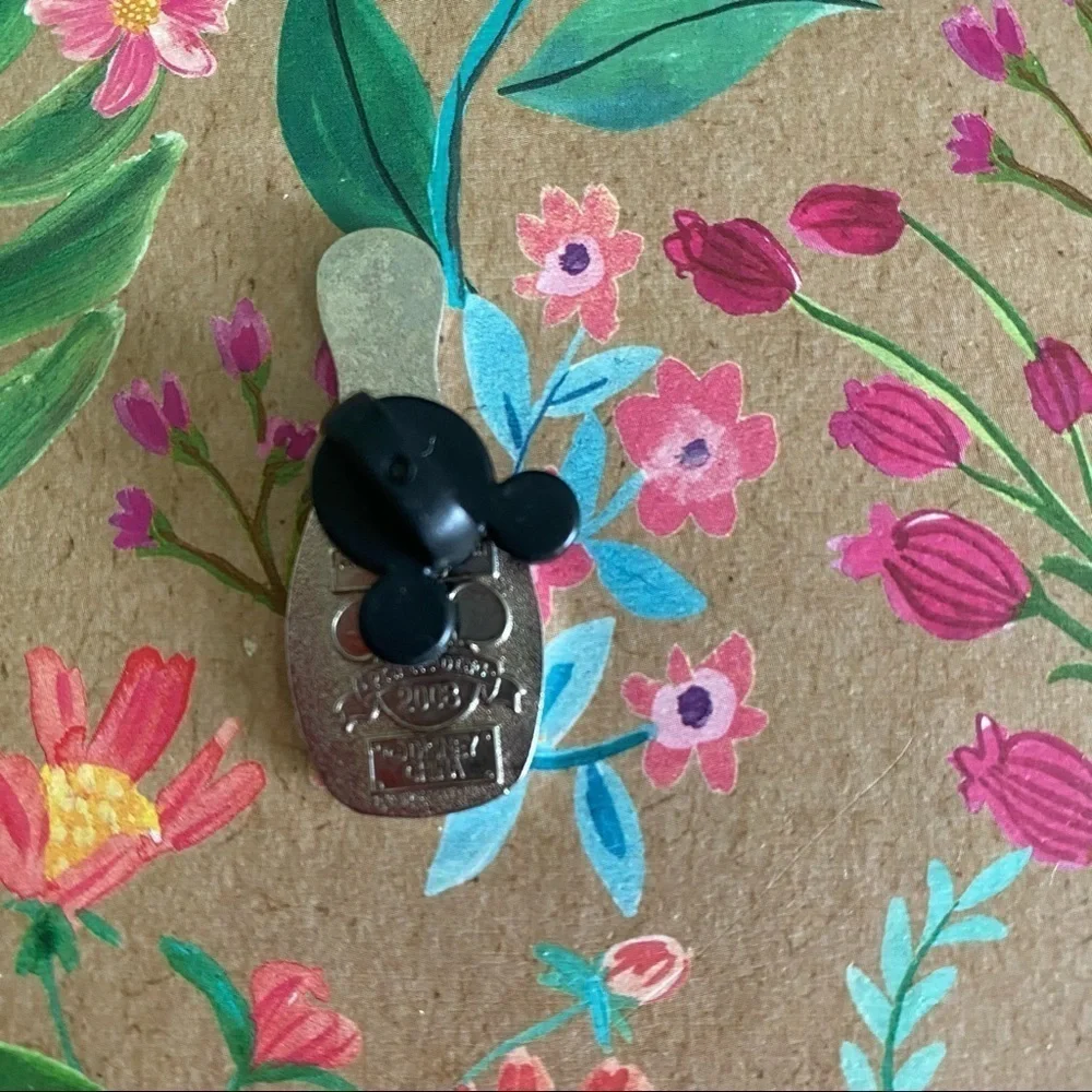 🌿 Evil Queen Pin